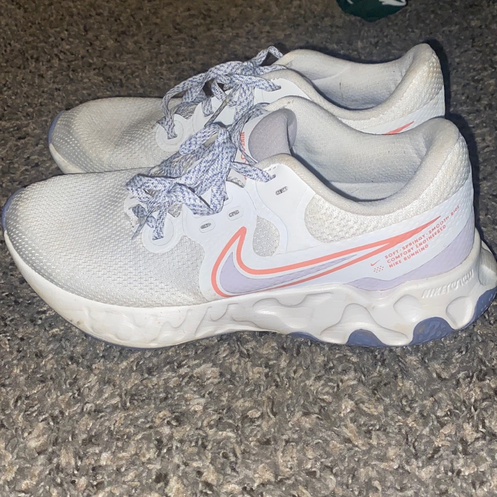 White Nike renews. Basically new